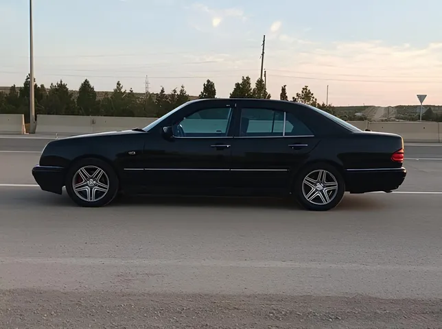 Mercedes E 280, 2.8 L, 1997 i̇l, 321 416 km, Bakı - Qiymət: 9 000 ₼ - Tunel.az