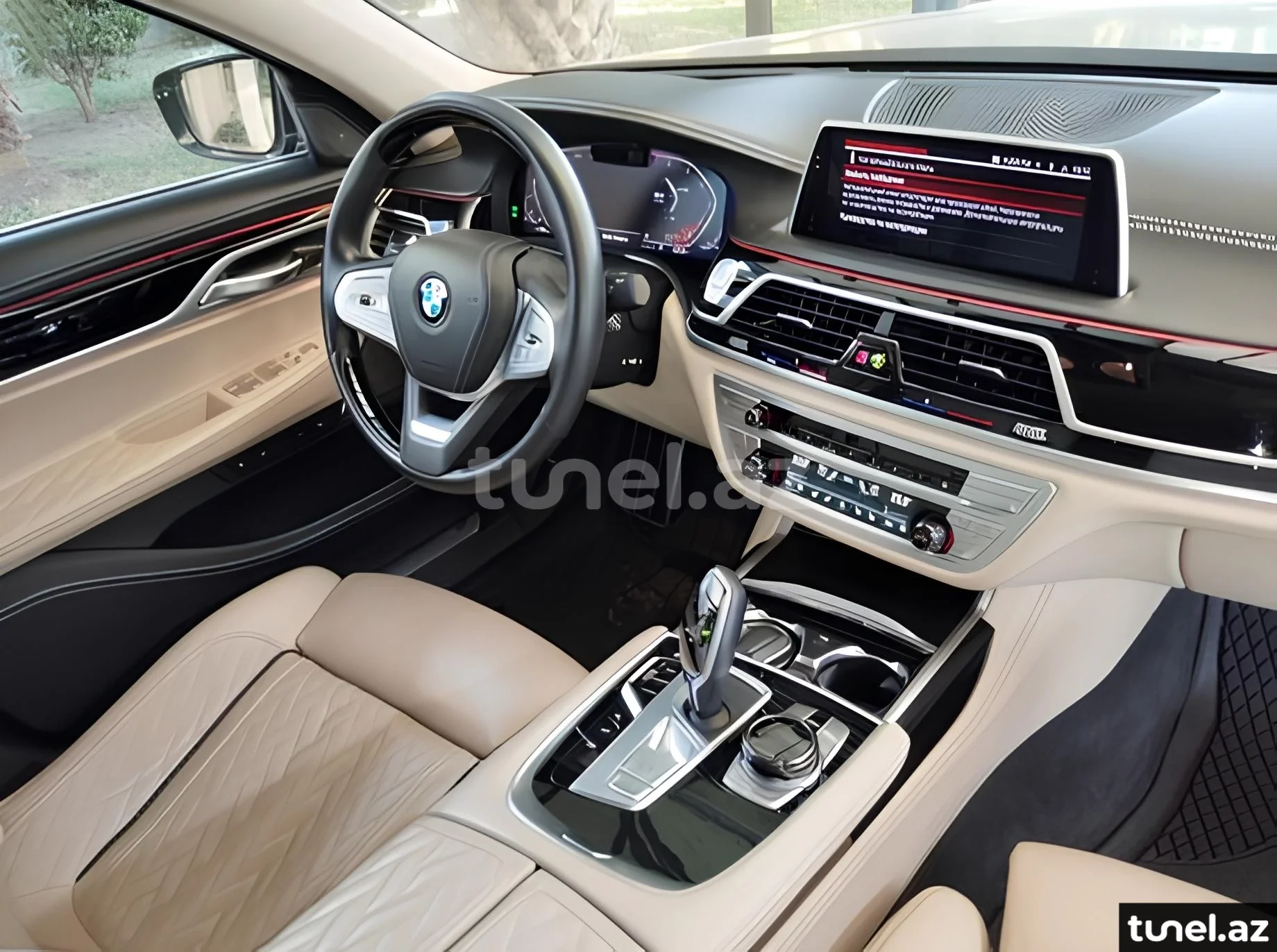 BMW 750 2020