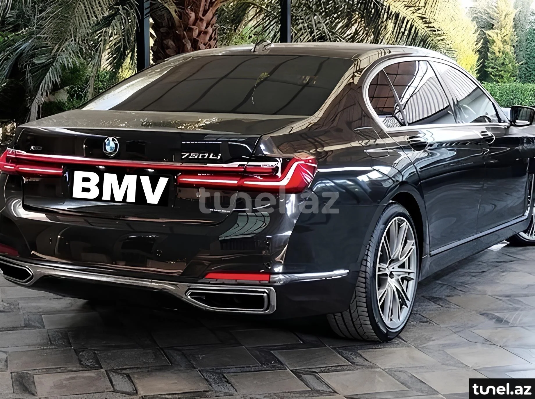 BMW 750 2020
