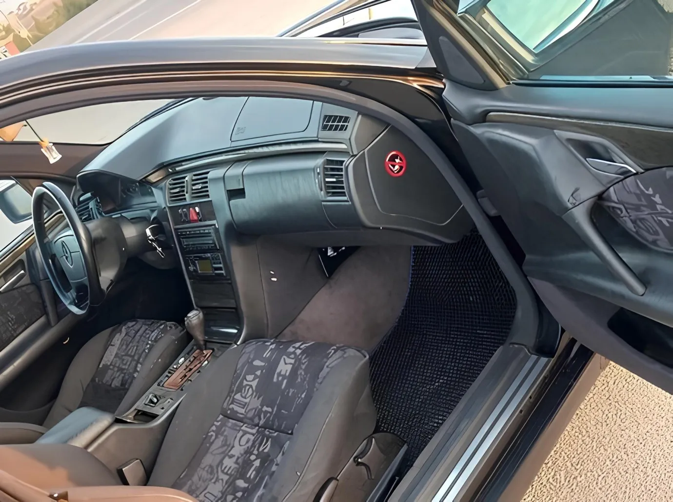 Mercedes E 280, 2.8 L, 1997 i̇l, 321 416 km, Bakı - Qiymət: 9 000 ₼ - Tunel.az