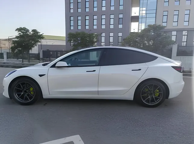 Tesla Model 3, 2.2 L, 2021 year, 190 000 km, Baku - Price: 27 500 ₼ - Tunel.az