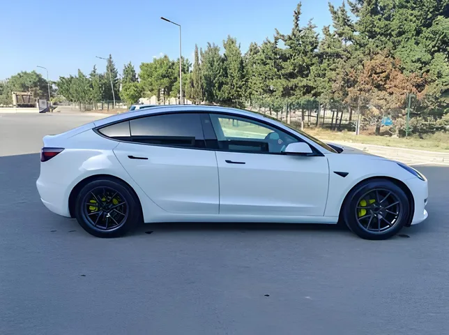 Tesla Model 3, 2.2 L, 2021 year, 190 000 km, Baku - Price: 27 500 ₼ - Tunel.az
