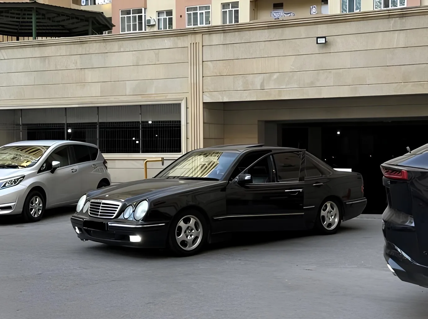 Mercedes E 320, 3.2 L, 2000 год, 458 809 km, Евлах - Цена: 13 899 ₼ - Tunel.az