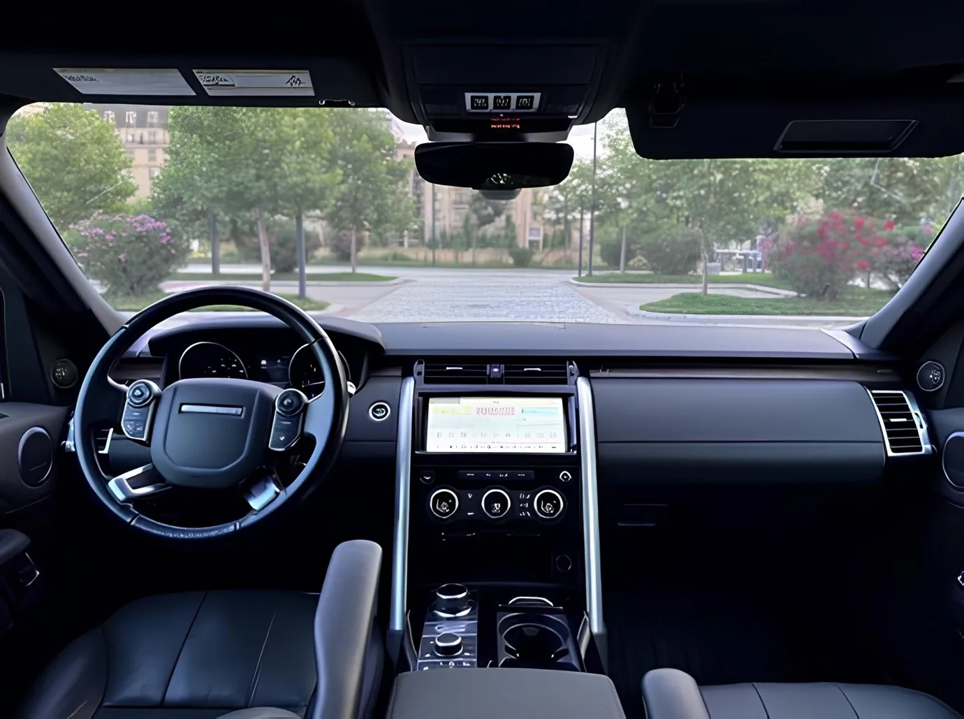 Land Rover Discovery, 3.0 L, 2018 год, 120 000 km, Баку - Цена: 54 400 ₼ - Tunel.az