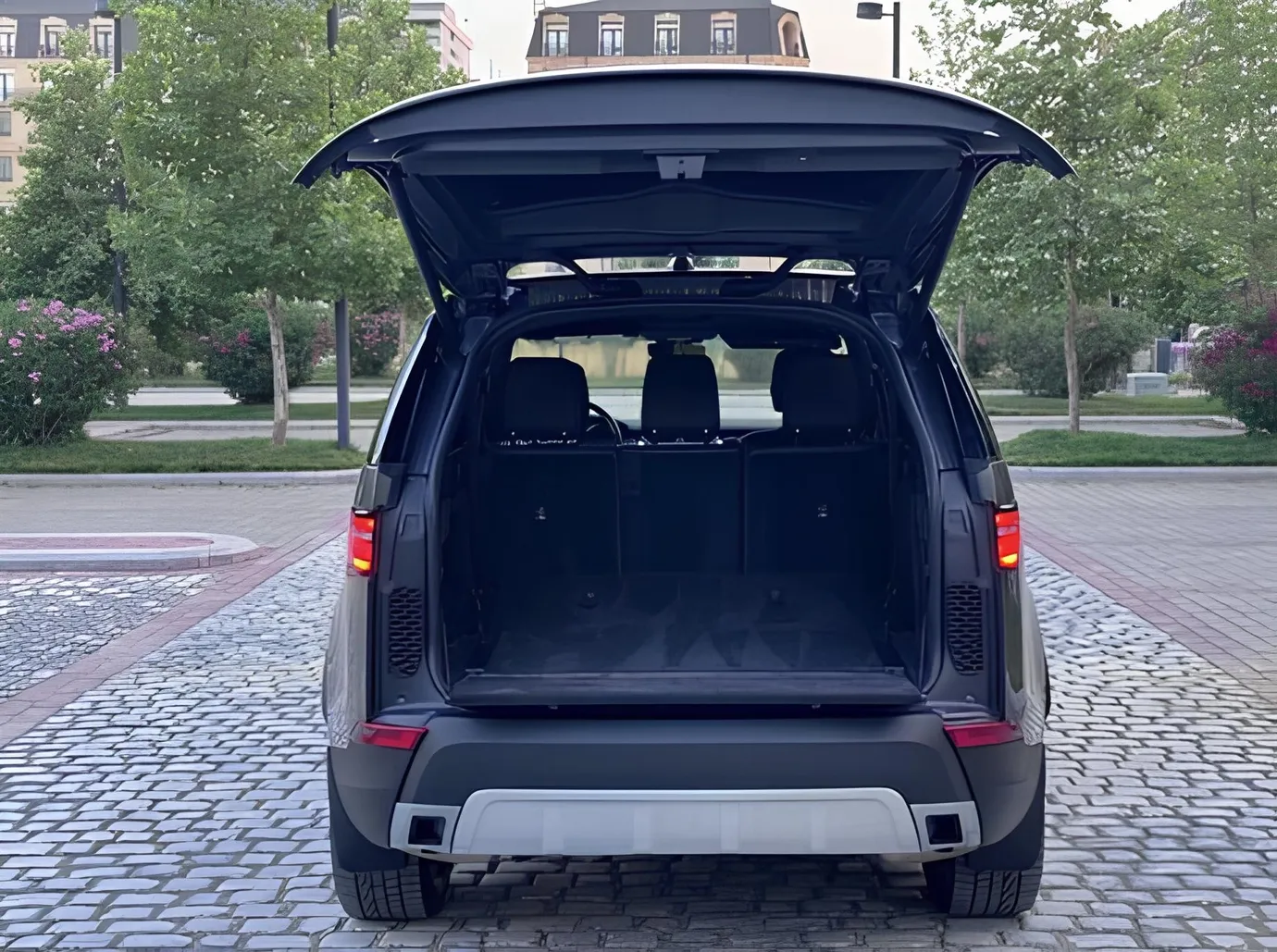 Land Rover Discovery, 3.0 L, 2018 год, 120 000 km, Баку - Цена: 54 400 ₼ - Tunel.az