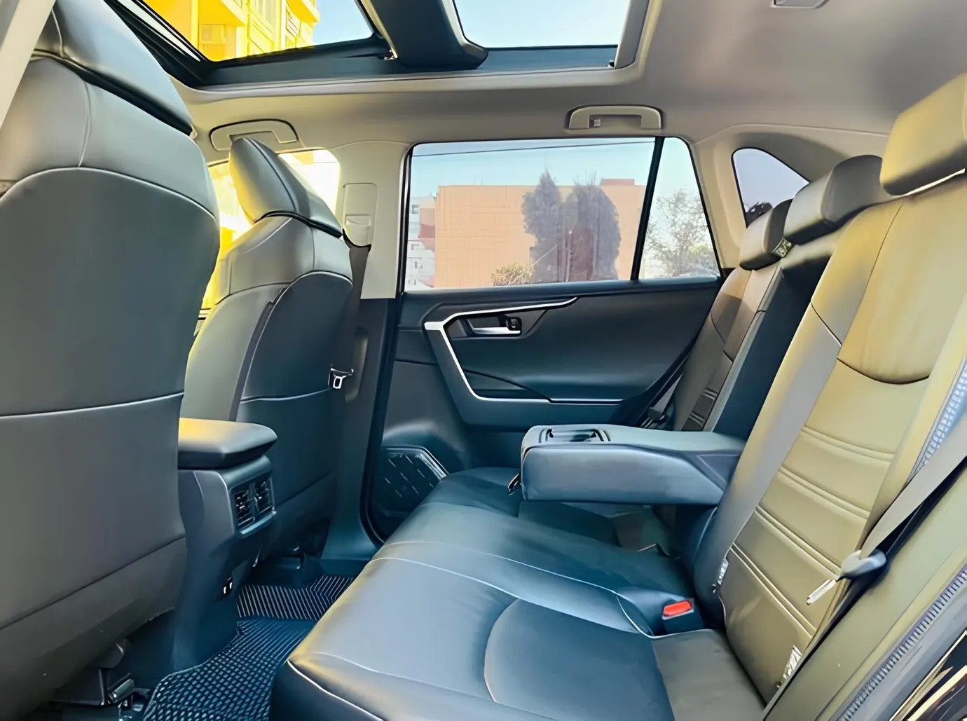 Toyota RAV4, 2.0 L, 2020 yıl, 107 000 km, Baku - Fiyat: 45 800 ₼ - Tunel.az