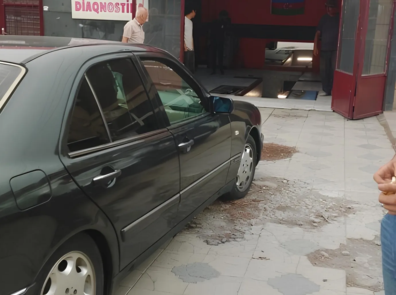 Mercedes E 230, 2.3 L, 1996 year, 491 882 km, Goranboy - Price: 7 900 ₼ - Tunel.az