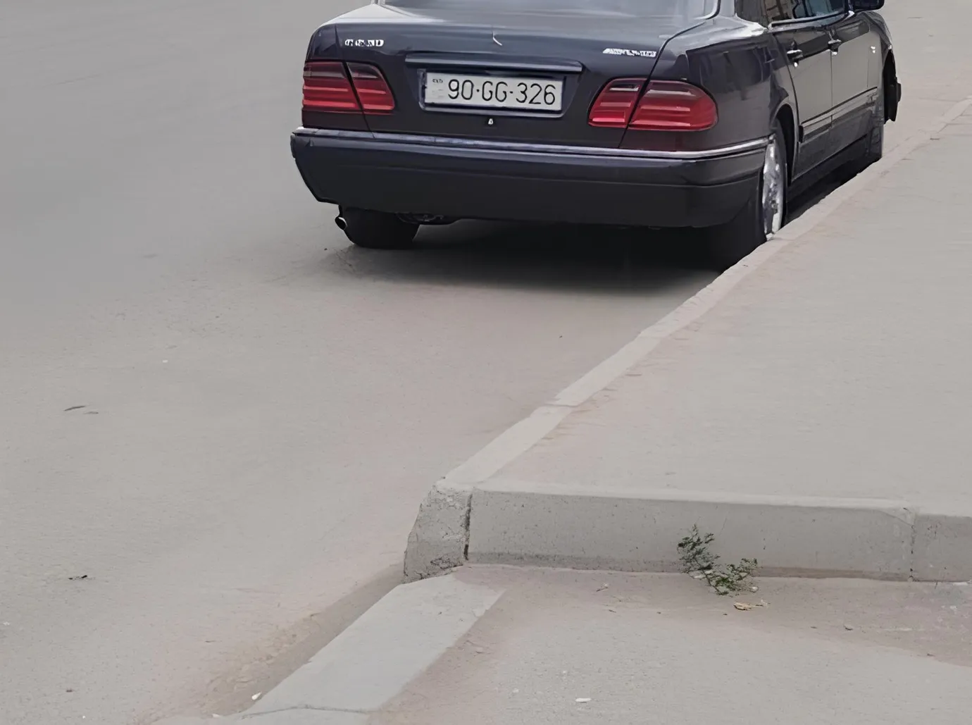 Mercedes E 230, 2.3 L, 1996 year, 491 882 km, Goranboy - Price: 7 900 ₼ - Tunel.az