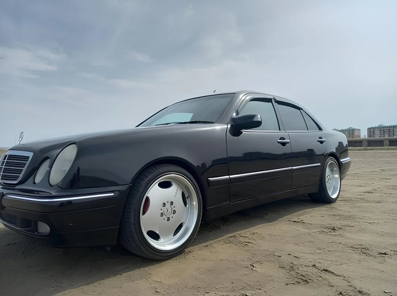 Mercedes E 220, 2.2 L, 1998 year, 768 000 km, Sumgayit - Price: 10 800 ₼ - Tunel.az