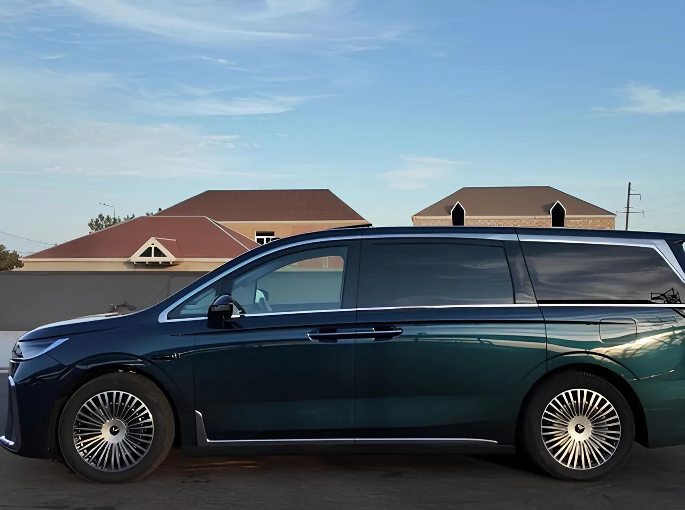Voyah Dream, 1.5 L, 2025 წელი, 59 000 km, Baku - ფასი: 89 000 ₼ - Tunel.az