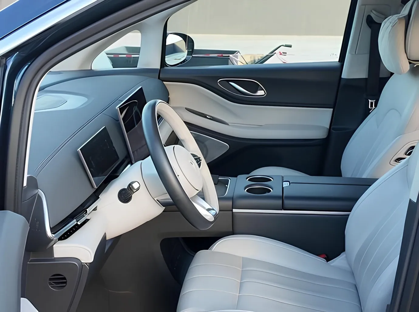 Voyah Dream, 1.5 L, 2025 წელი, 59 000 km, Baku - ფასი: 89 000 ₼ - Tunel.az