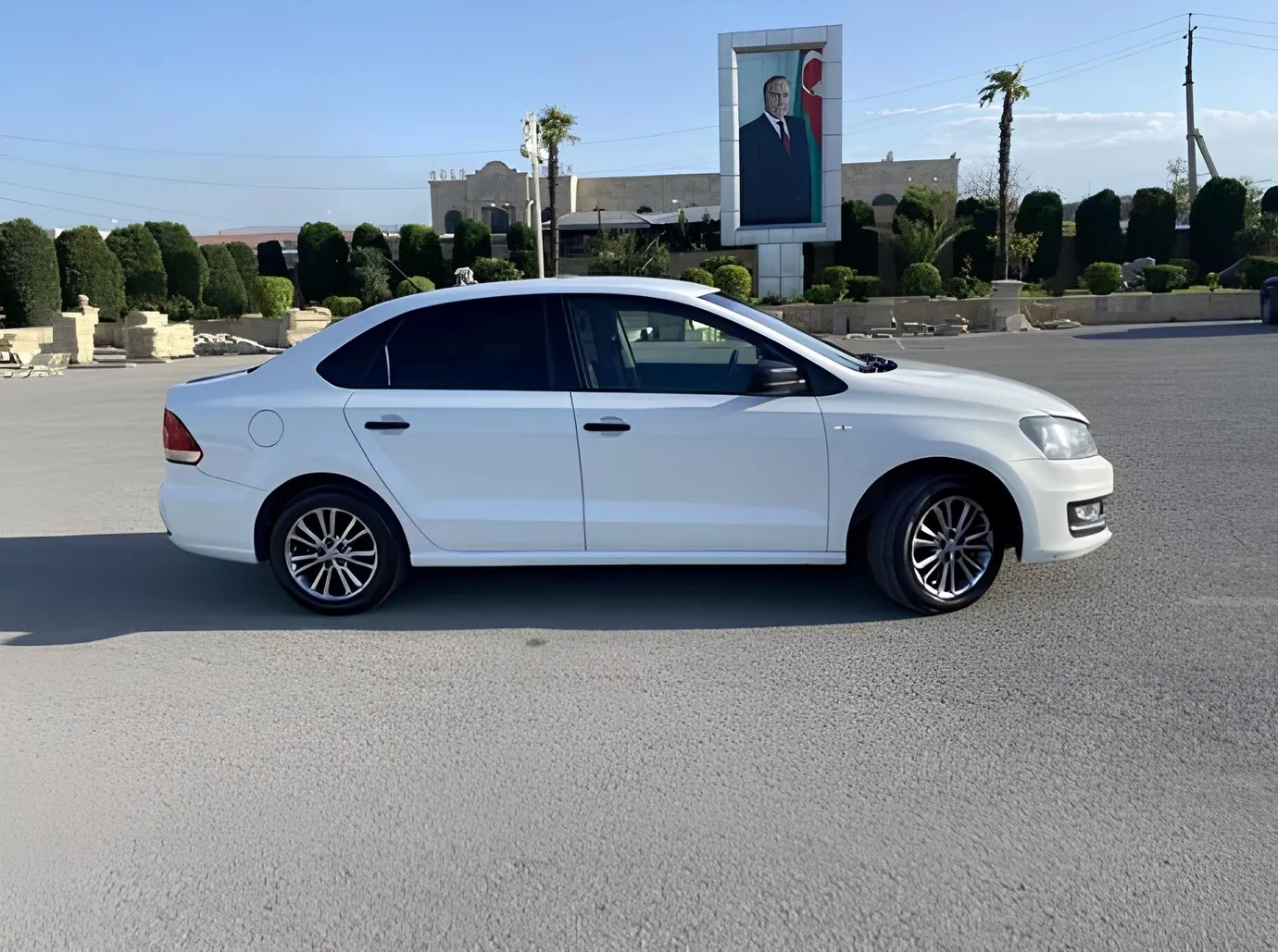 Volkswagen Polo, 1.6 L, 2017 i̇l, 300 000 km, Bərdə - Qiymət: 13 500 ₼ - Tunel.az