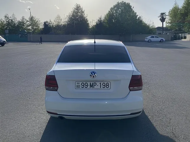 Volkswagen Polo, 1.6 L, 2017 i̇l, 300 000 km, Bərdə - Qiymət: 13 500 ₼ - Tunel.az
