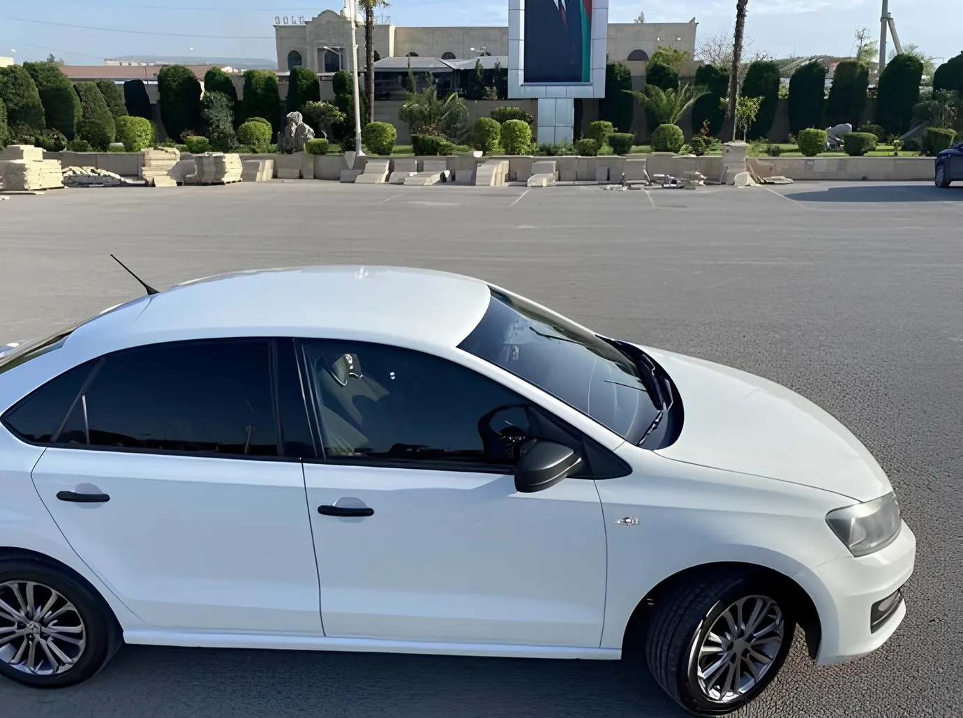 Volkswagen Polo, 1.6 L, 2017 i̇l, 300 000 km, Bərdə - Qiymət: 13 500 ₼ - Tunel.az