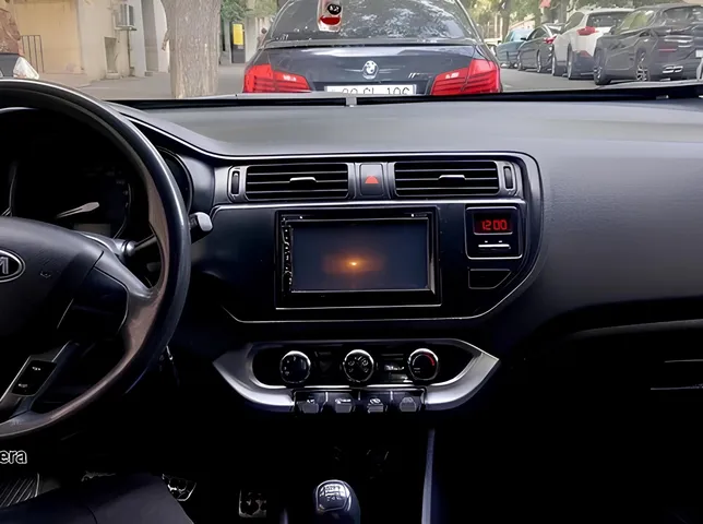 Kia Rio, 1.4 L, 2014 год, 274 968 km, Баку - Цена: 13 900 ₼ - Tunel.az