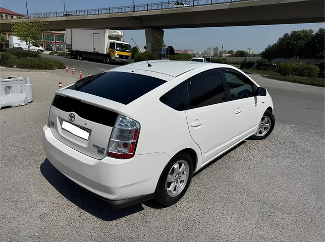 Toyota Prius, 1.5 L, 2008 წელი, 198 000 km, Baku - ფასი: 14 500 ₼ - Tunel.az