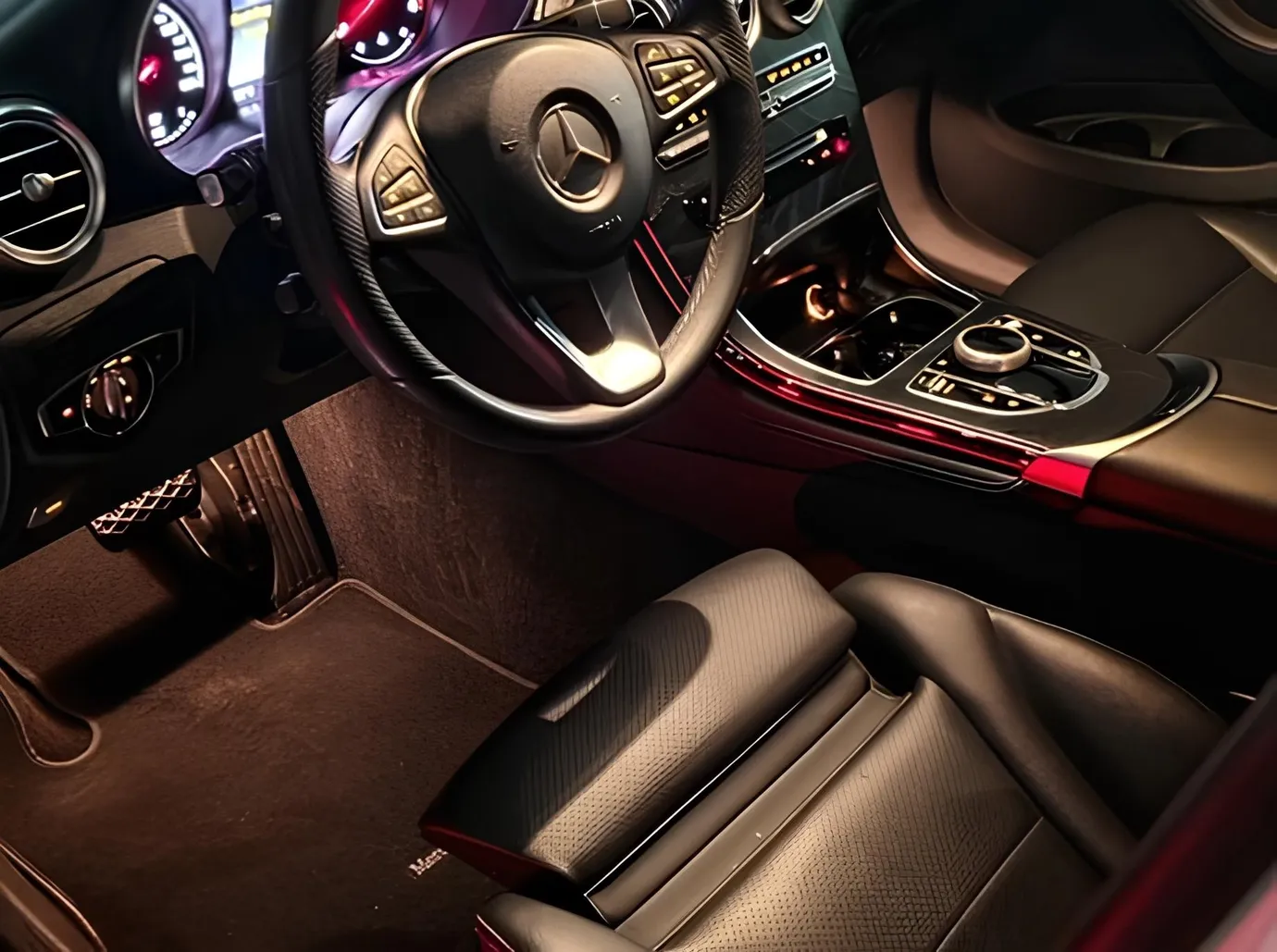 Mercedes GLC 300, 2.0 L, 2018 year, 144 000 km, Baku - Price: 39 800 ₼ - Tunel.az