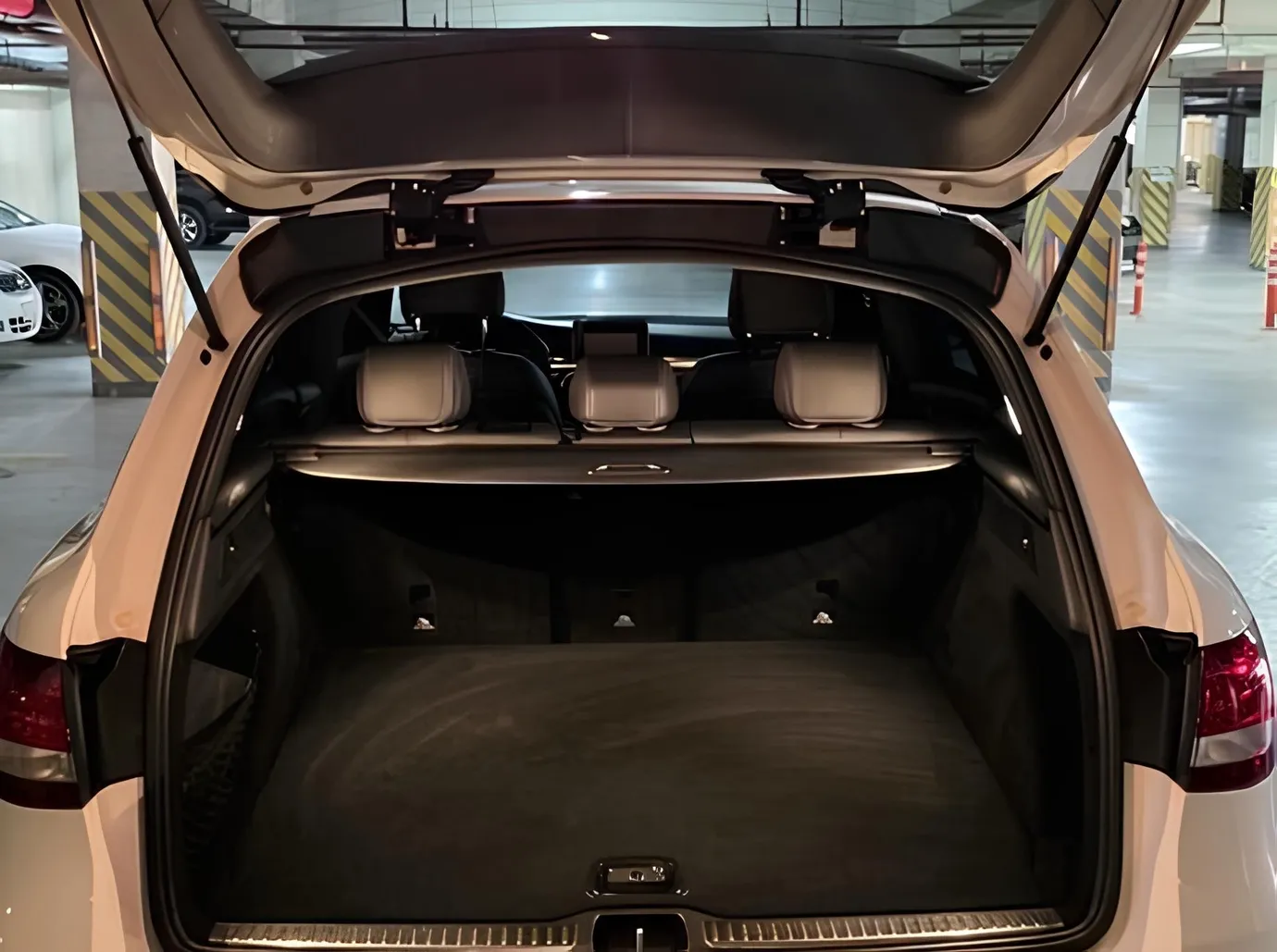 Mercedes GLC 300, 2.0 L, 2018 year, 144 000 km, Baku - Price: 39 800 ₼ - Tunel.az