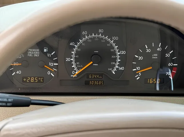 Mercedes C 230, 2.3 L, 1997 i̇l, 488 734 km, Yevlax - Qiymət: 12 200 ₼ - Tunel.az