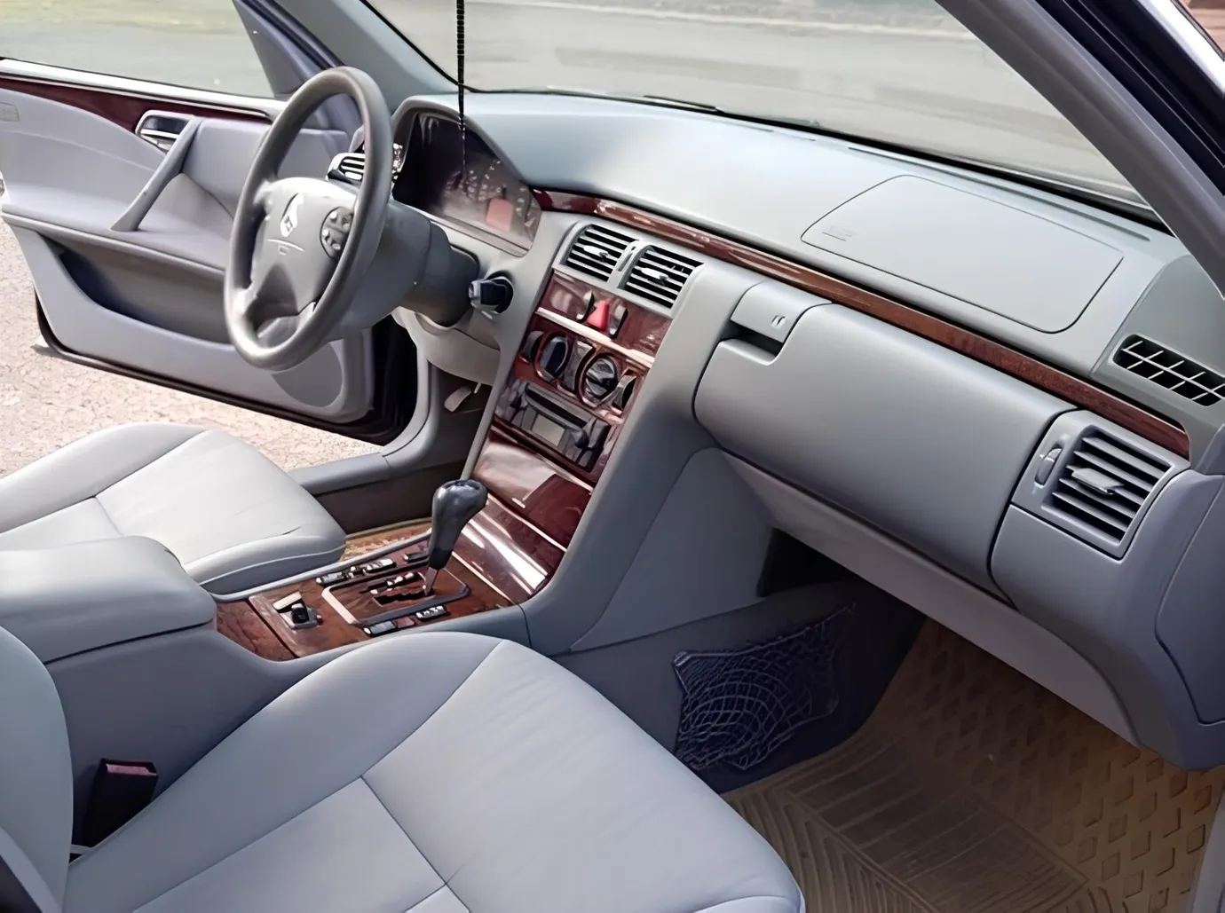 Mercedes E 220, 2.2 L, 2000 i̇l, 300 000 km, Cəlilabad - Qiymət: 15 300 ₼ - Tunel.az