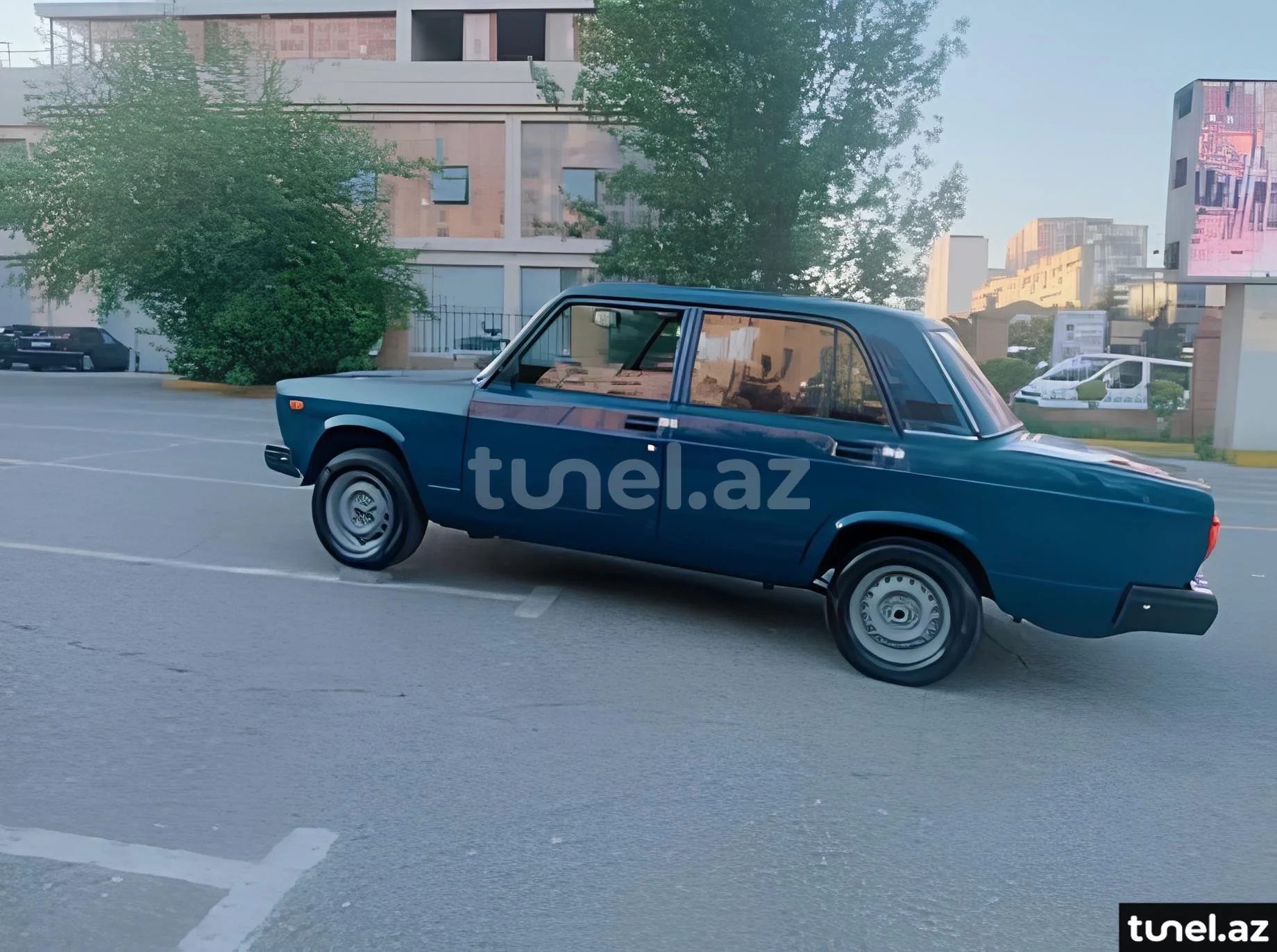 LADA (VAZ) 2107 2004
