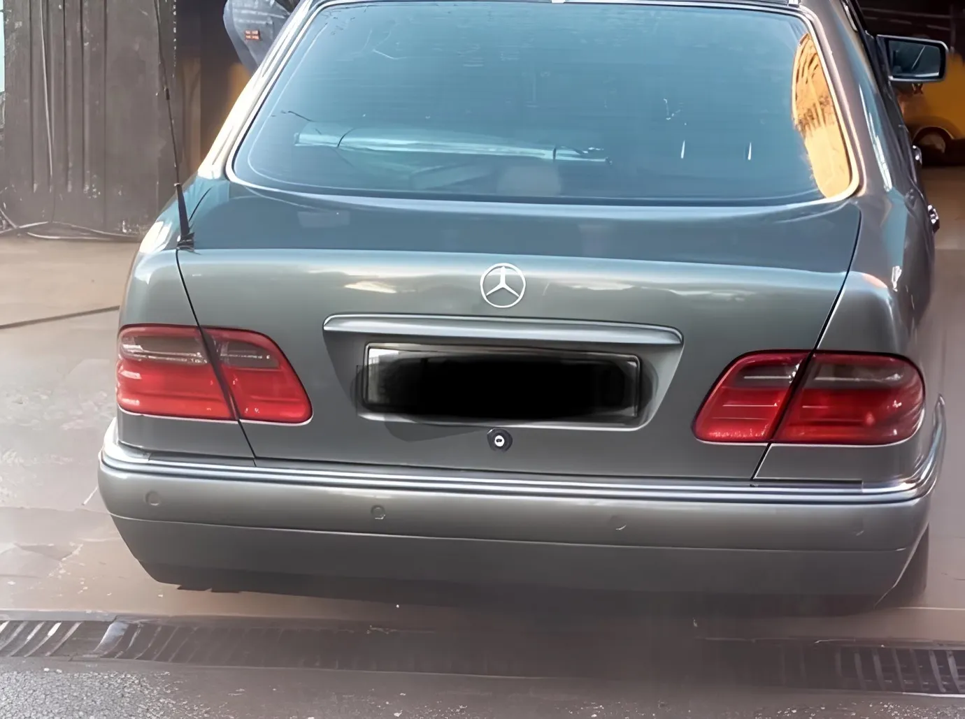 Mercedes E 280, 2.8 L, 1997 i̇l, 300 000 km, Bakı - Qiymət: 6 000 ₼ - Tunel.az