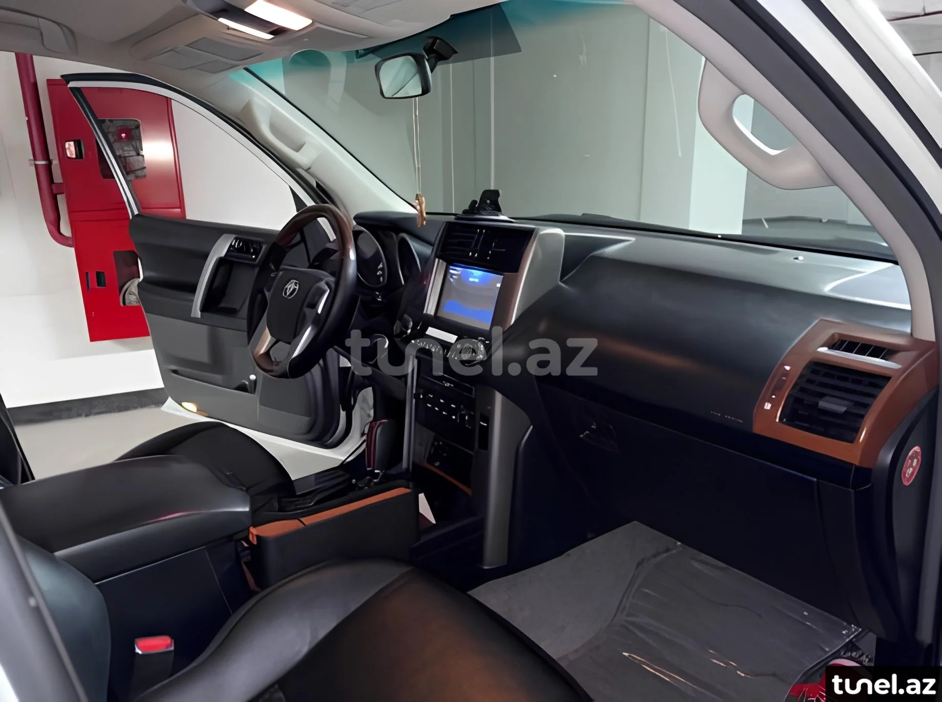 Toyota Land Cruiser Prado 2012