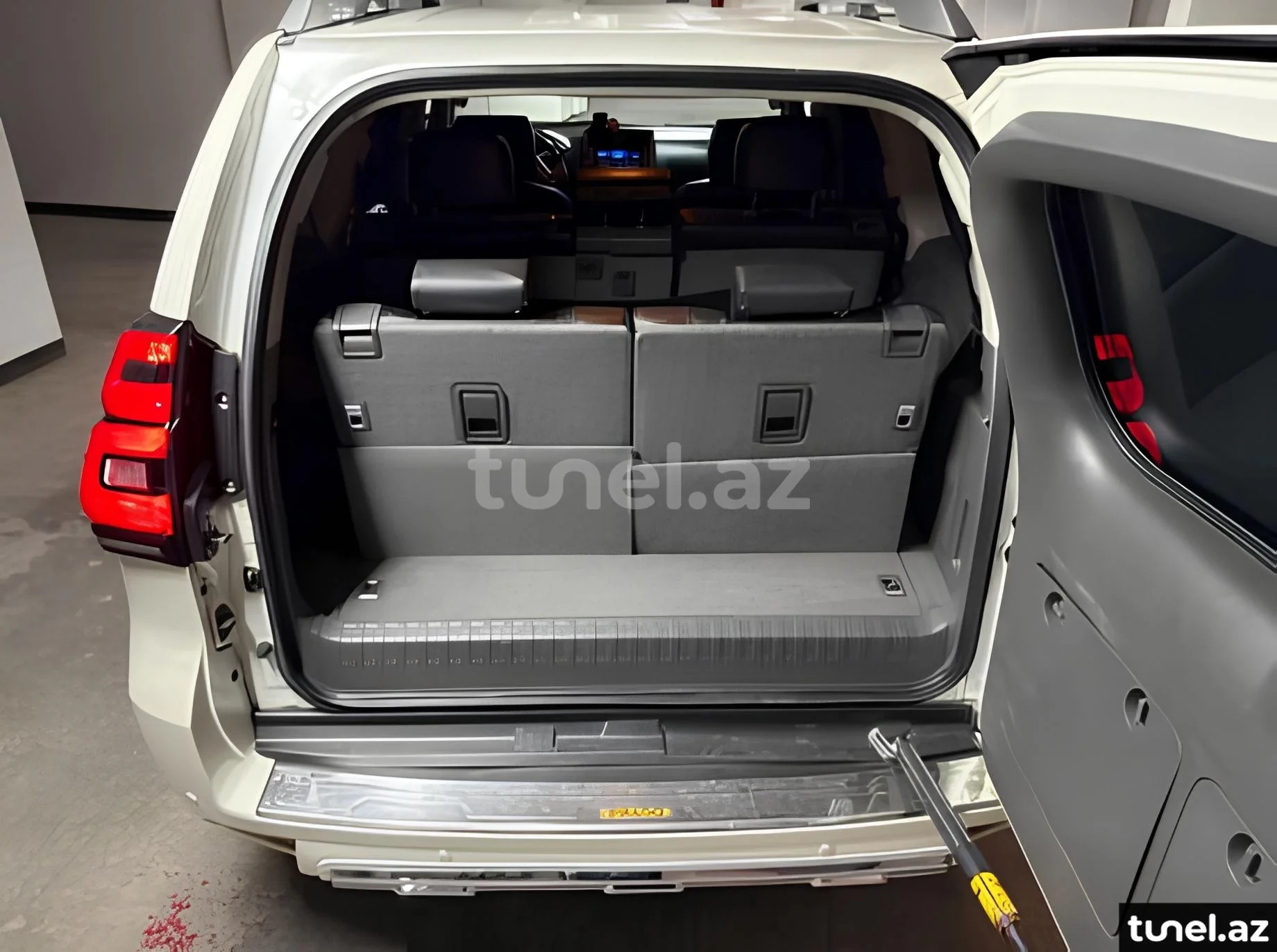 Toyota Land Cruiser Prado 2012