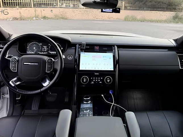 Land Rover Discovery, 3.0 L, 2017 год, 123 000 km, Баку - Цена: 45 900 ₼ - Tunel.az