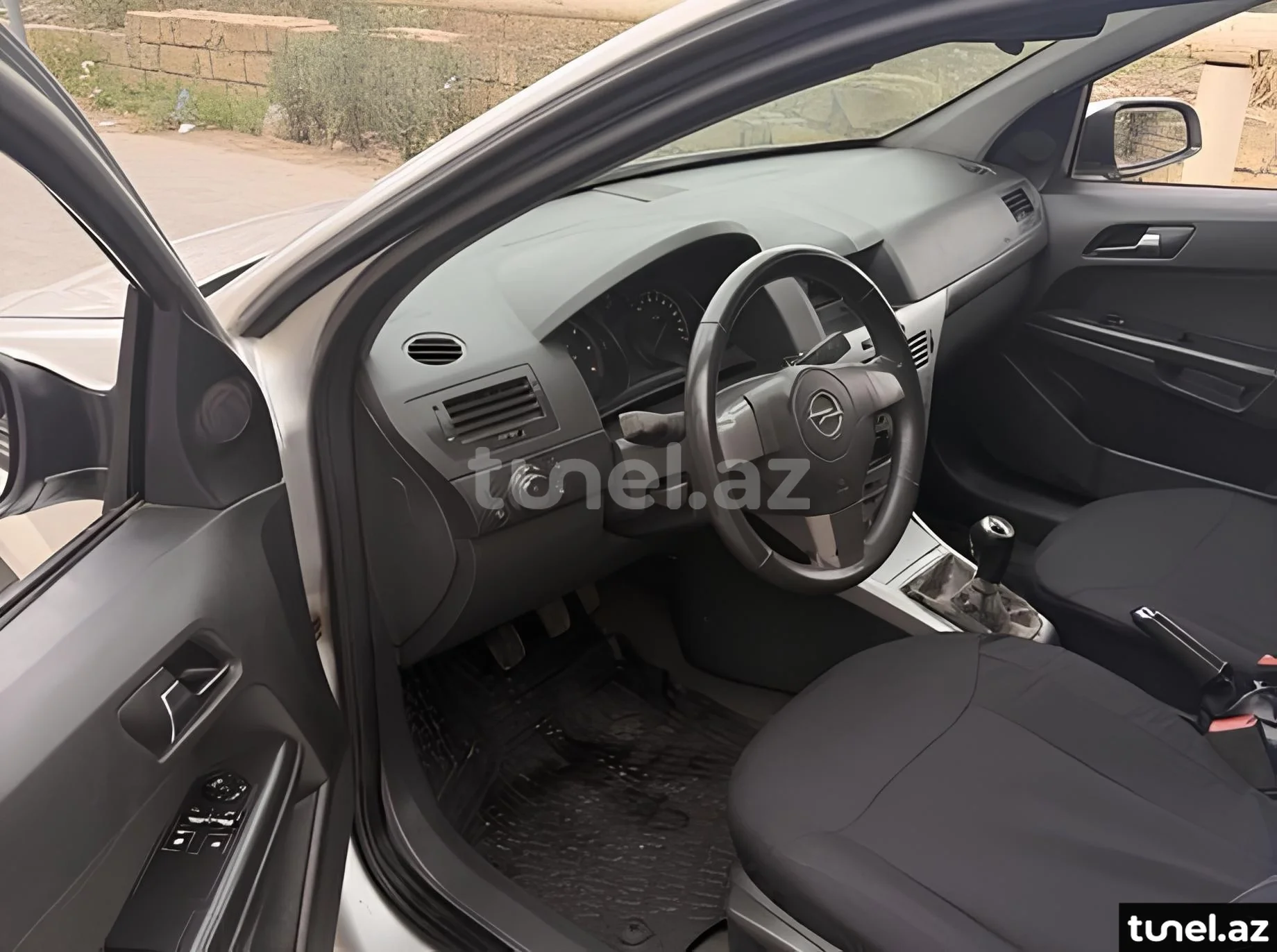Opel Astra 2010