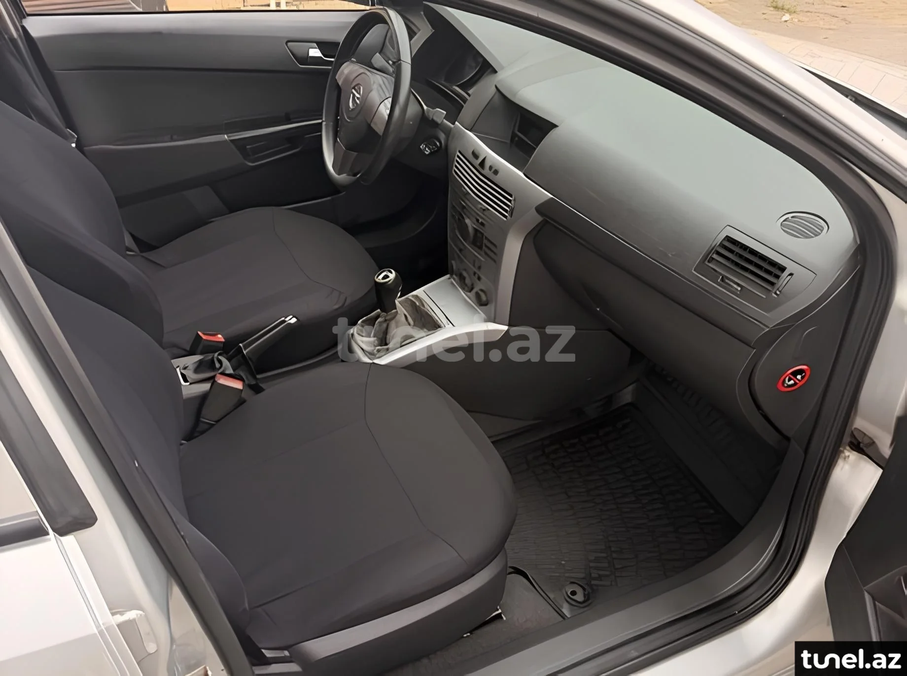 Opel Astra 2010