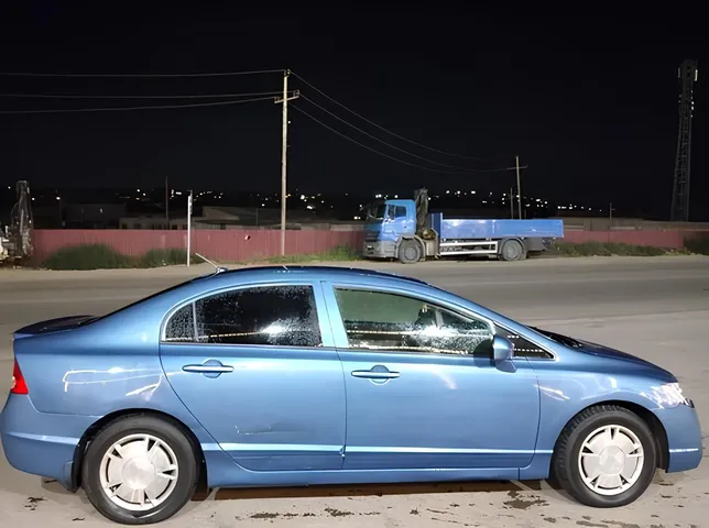 Honda Civic, 1.3 L, 2009 წელი, 300 000 km, Baku - ფასი: 9 500 ₼ - Tunel.az