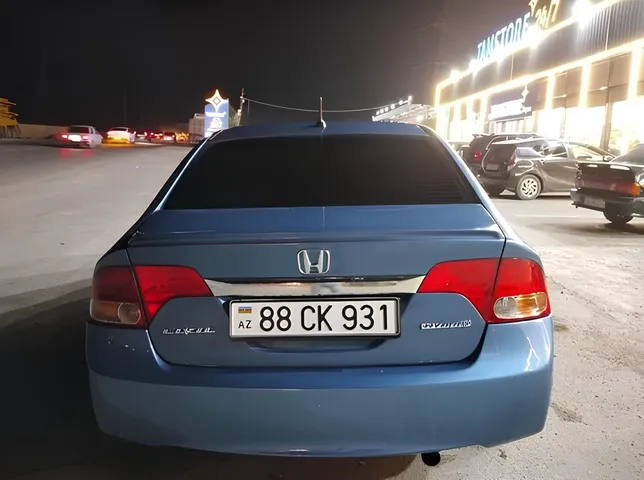 Honda Civic, 1.3 L, 2009 წელი, 300 000 km, Baku - ფასი: 9 500 ₼ - Tunel.az