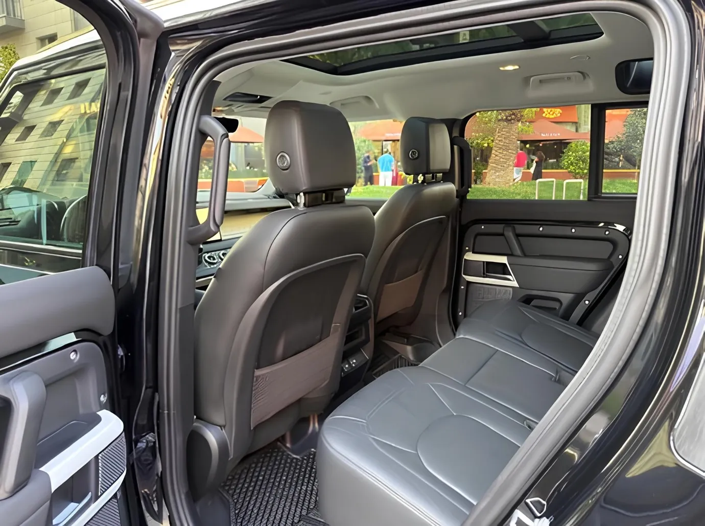 Land Rover Defender, 2.0 L, 2023 წელი, 53 000 km, Baku - ფასი: 148 000 ₼ - Tunel.az
