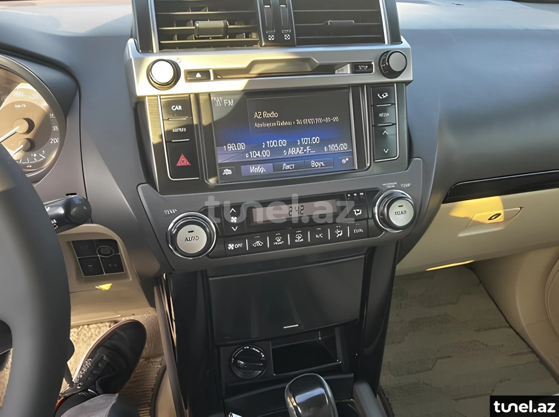 Toyota Land Cruiser Prado 2014