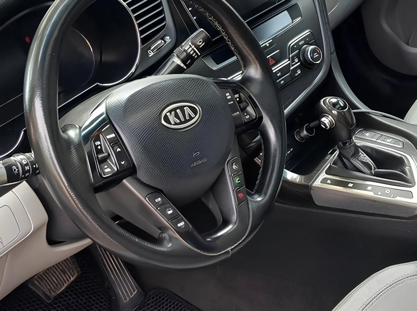 Kia Optima, 2.0 L, 2011 yil, 195 000 km, Baku - Narxi: 15 600 ₼ - Tunel.az