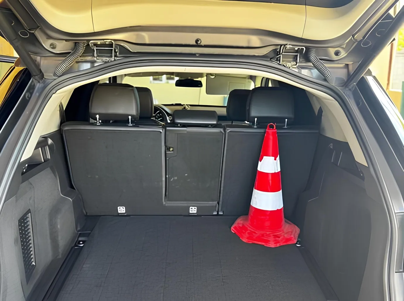 Land Rover Discovery Sport, 2.0 L, 2016 year, 180 000 km, Baku - Price: 25 000 ₼ - Tunel.az