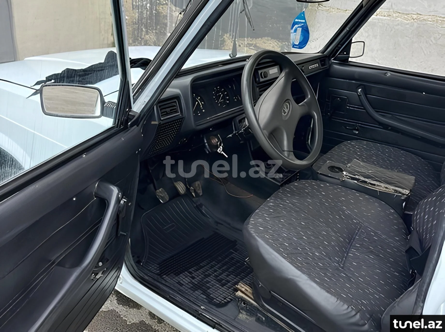 LADA (VAZ) 2107 2004
