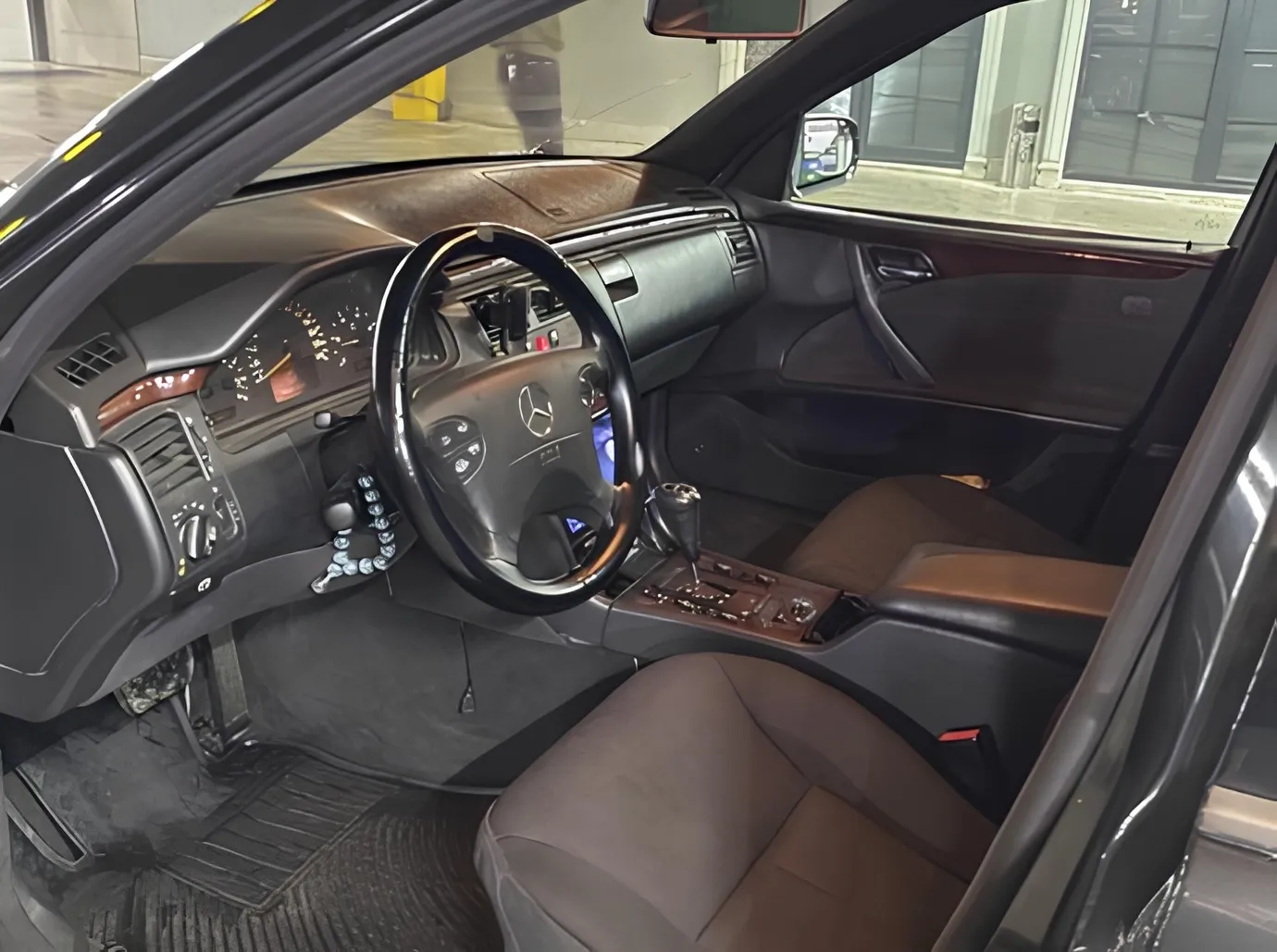 Mercedes E 220, 2.2 L, 1999 год, 486 700 km, Гянджа - Цена: 9 900 ₼ - Tunel.az