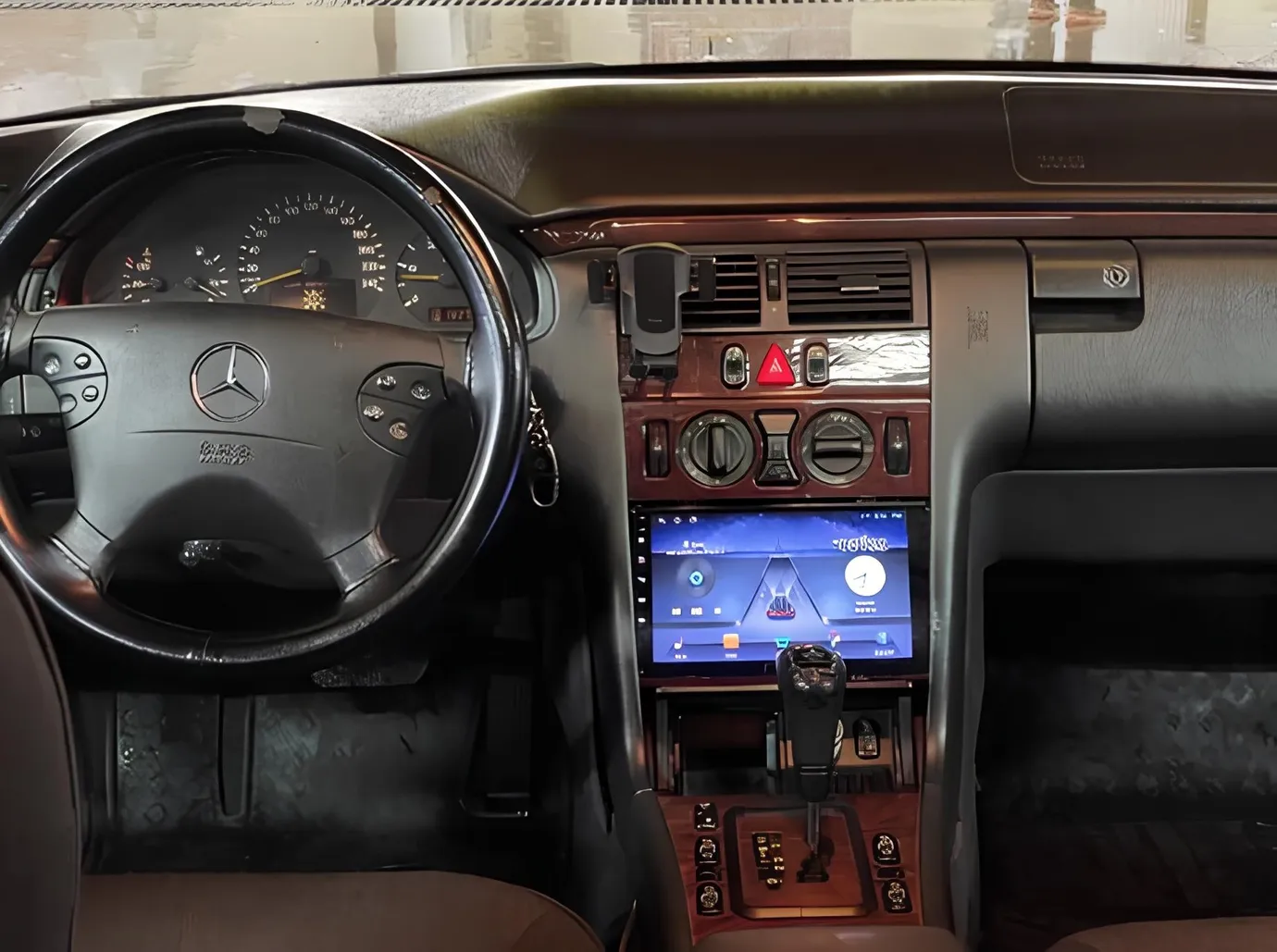 Mercedes E 220, 2.2 L, 1999 год, 486 700 km, Гянджа - Цена: 9 900 ₼ - Tunel.az
