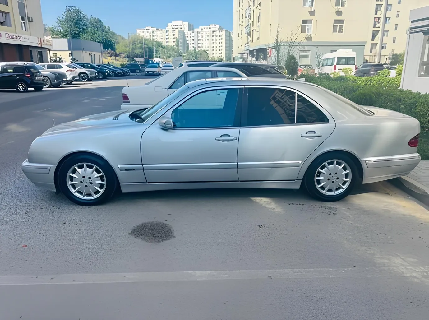 Mercedes E 270, 2.7 L, 1999 year, 398 000 km, Baku - Price: 14 600 ₼ - Tunel.az