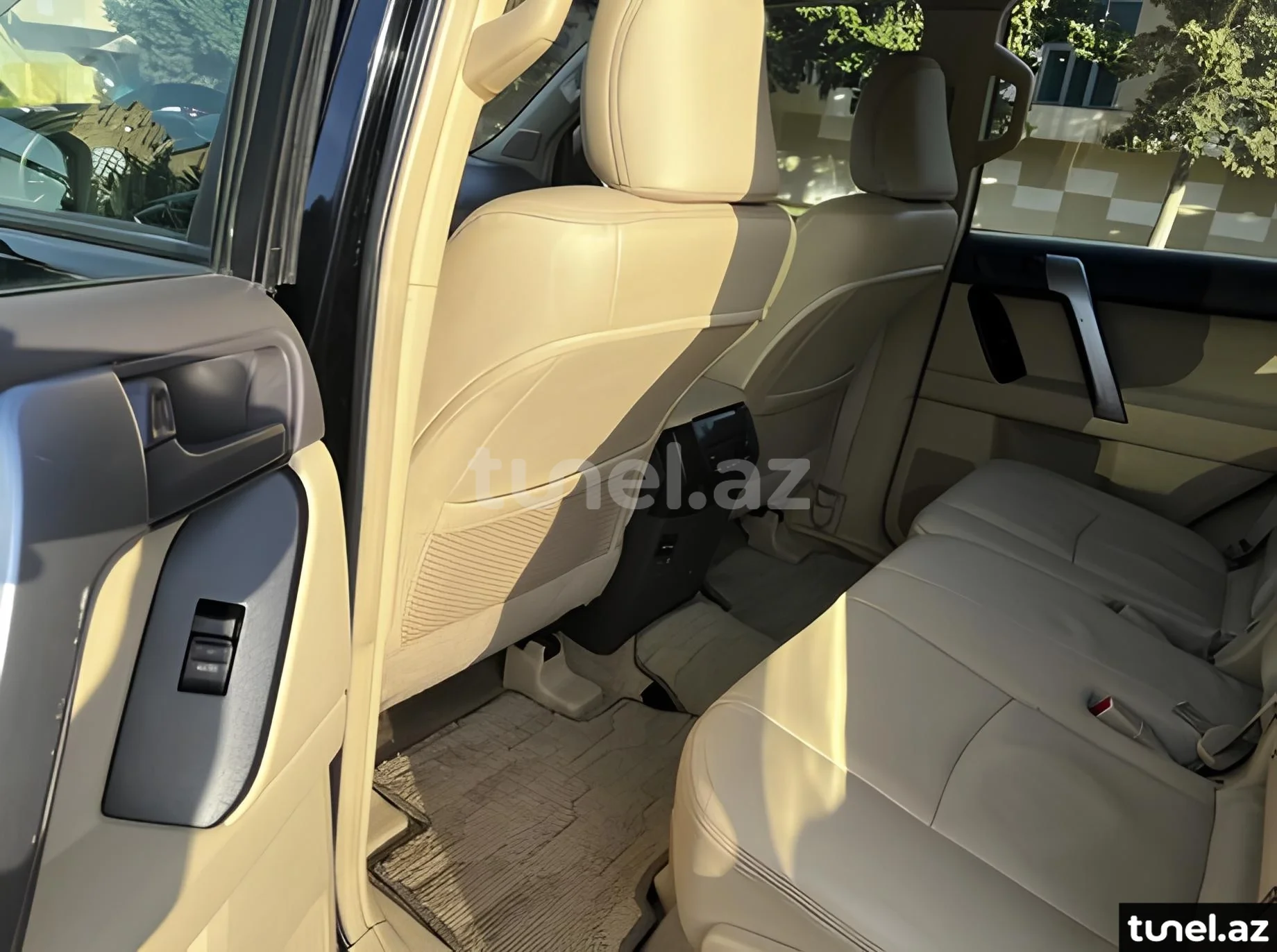 Toyota Land Cruiser Prado 2014