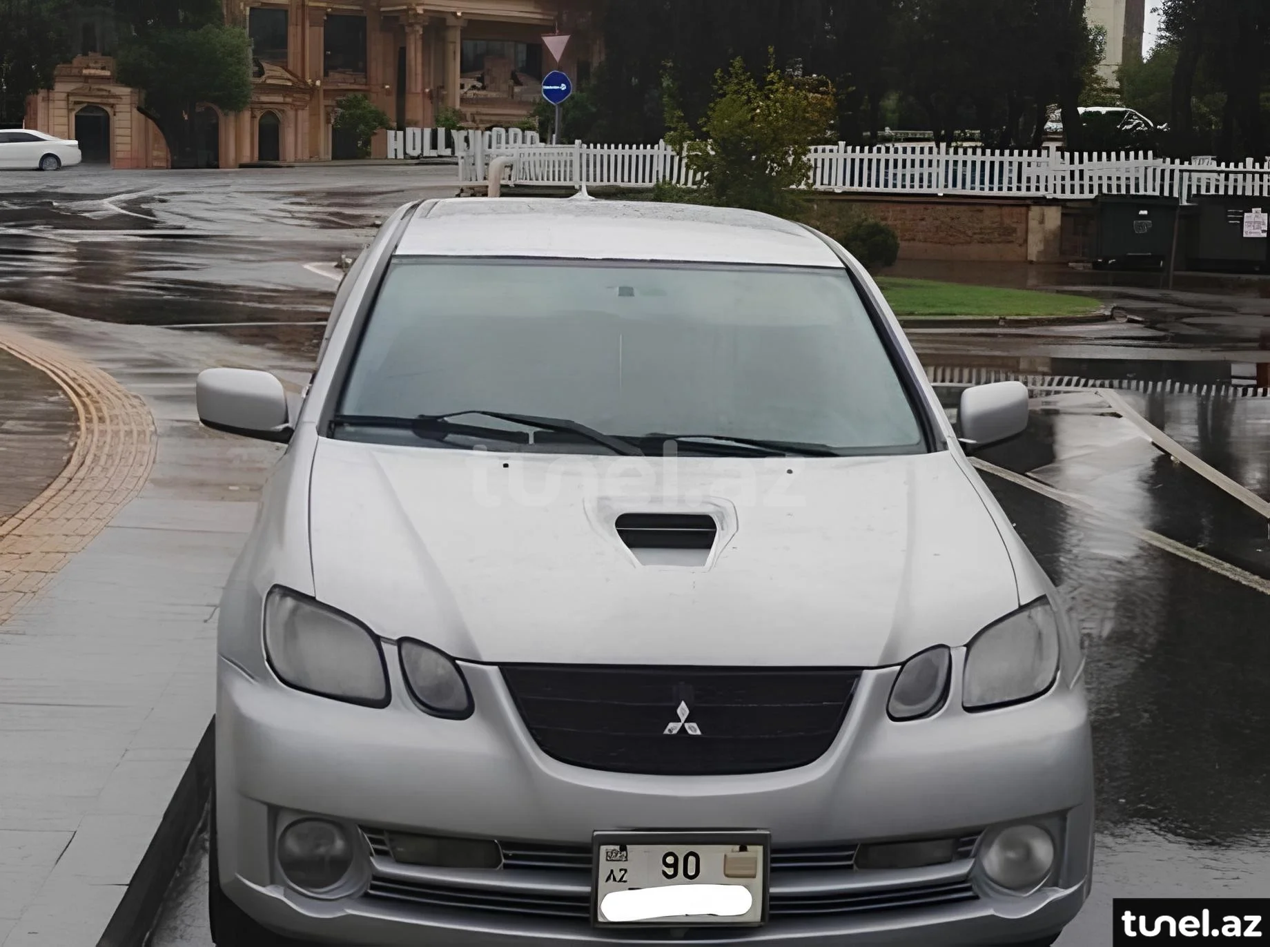 Mitsubishi Airtrek 2002