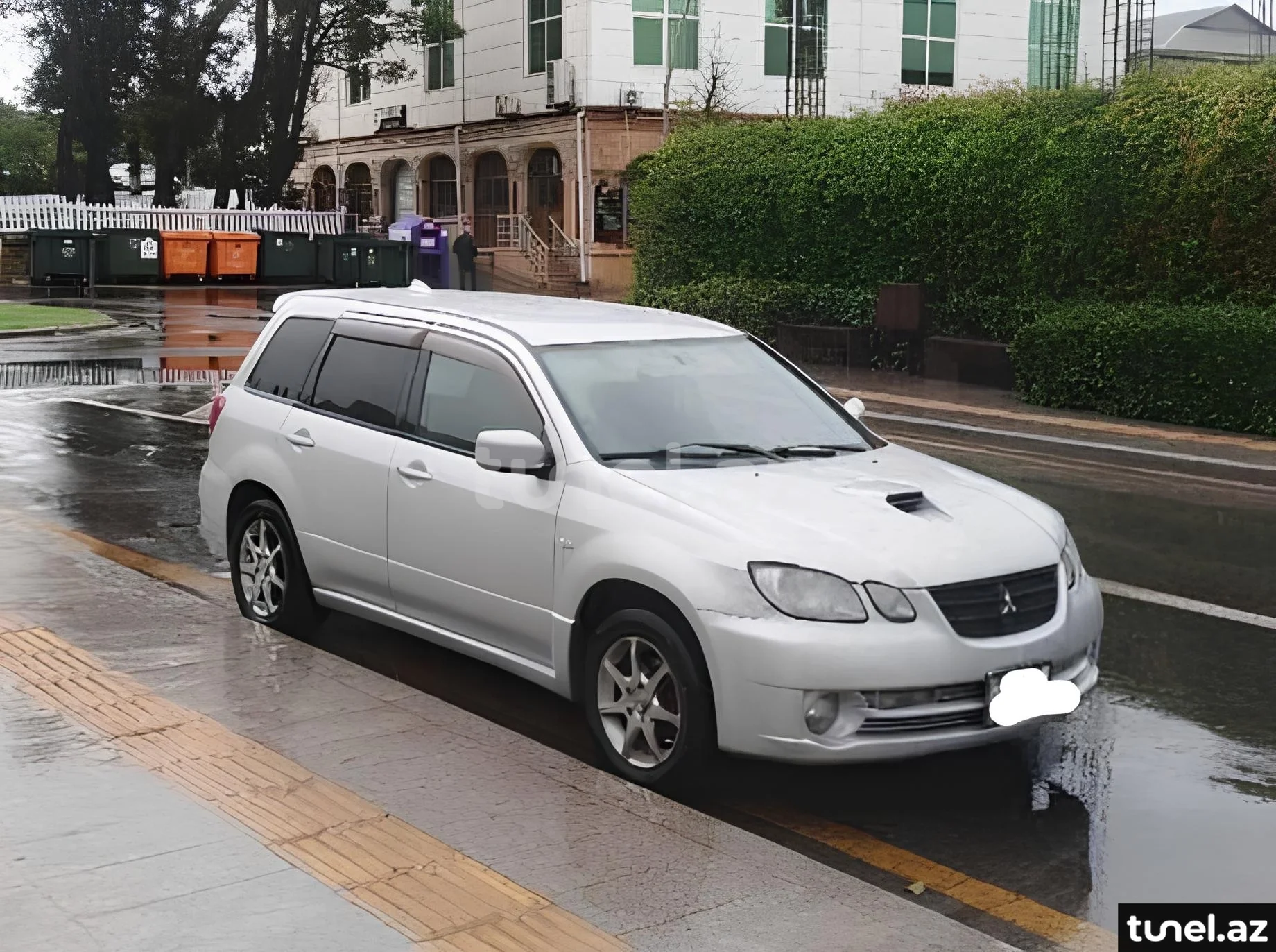Mitsubishi Airtrek 2002