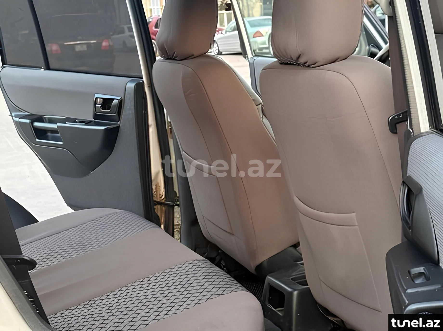 Mitsubishi Pajero io 1998