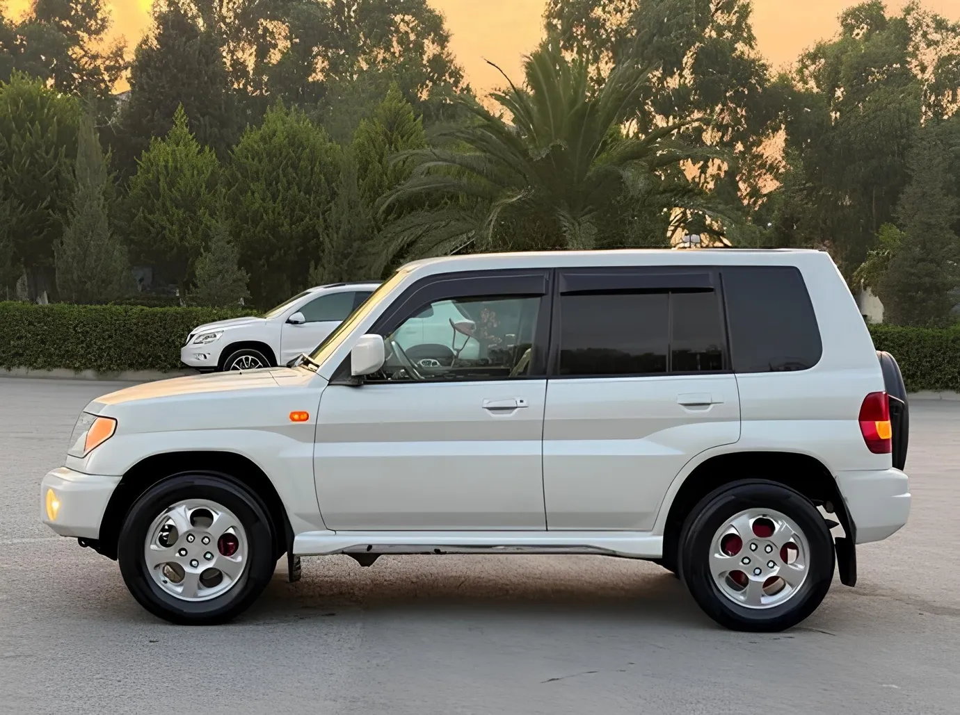 Mitsubishi Pajero io, 1.8 L, 1998 año, 269 317 km, Sumgayit - Precio: 6 800 ₼ - Tunel.az