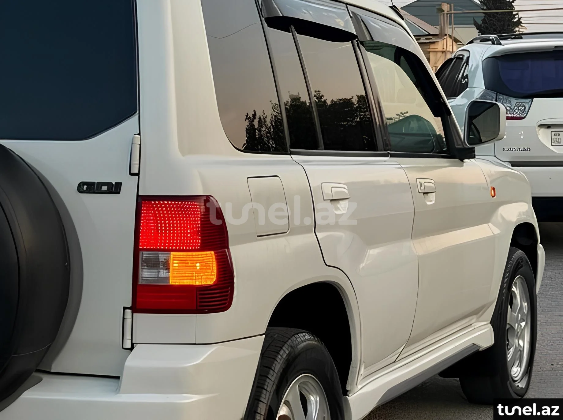 Mitsubishi Pajero io 1998