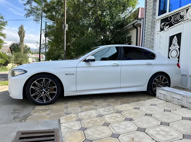BMW 528, 2.0 L, 2013 год, 262 000 km, Гянджа - Цена: 25 500 ₼ - Tunel.az