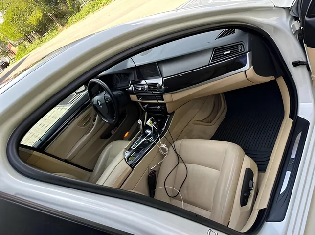 BMW 528, 2.0 L, 2013 год, 262 000 km, Гянджа - Цена: 25 500 ₼ - Tunel.az