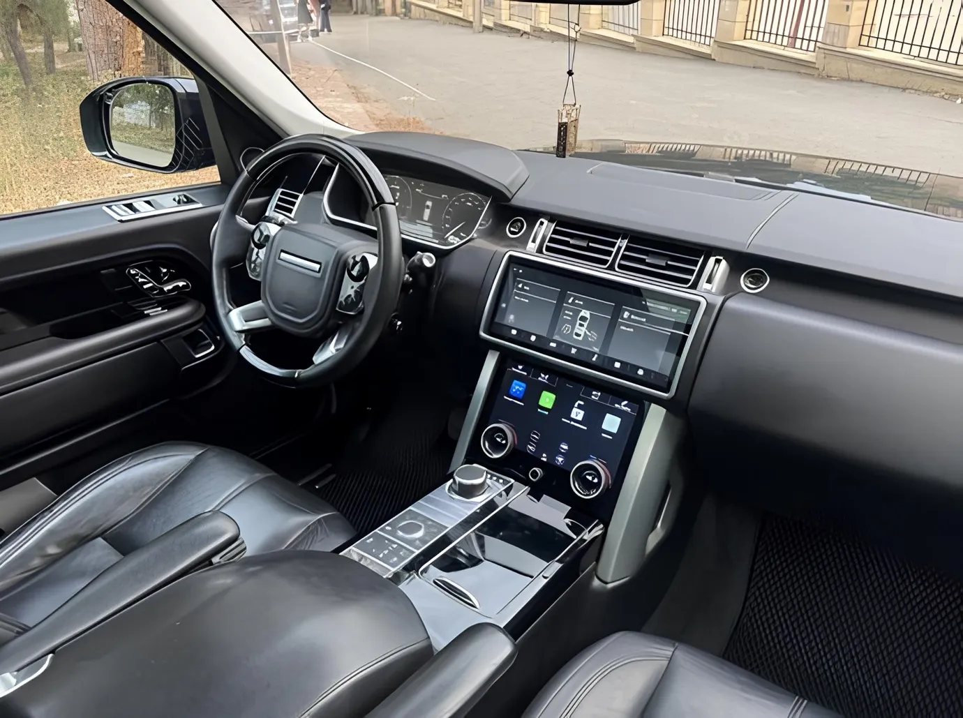 Land Rover Range Rover, 3.0 L, 2017 year, 195 000 km, Baku - Price: 53 000 ₼ - Tunel.az